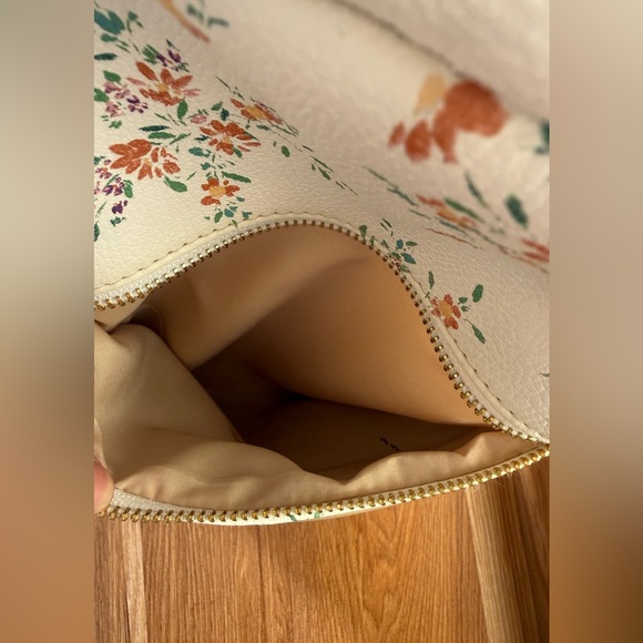 Mini Floral Cream Backpack - Picture 5 of 8